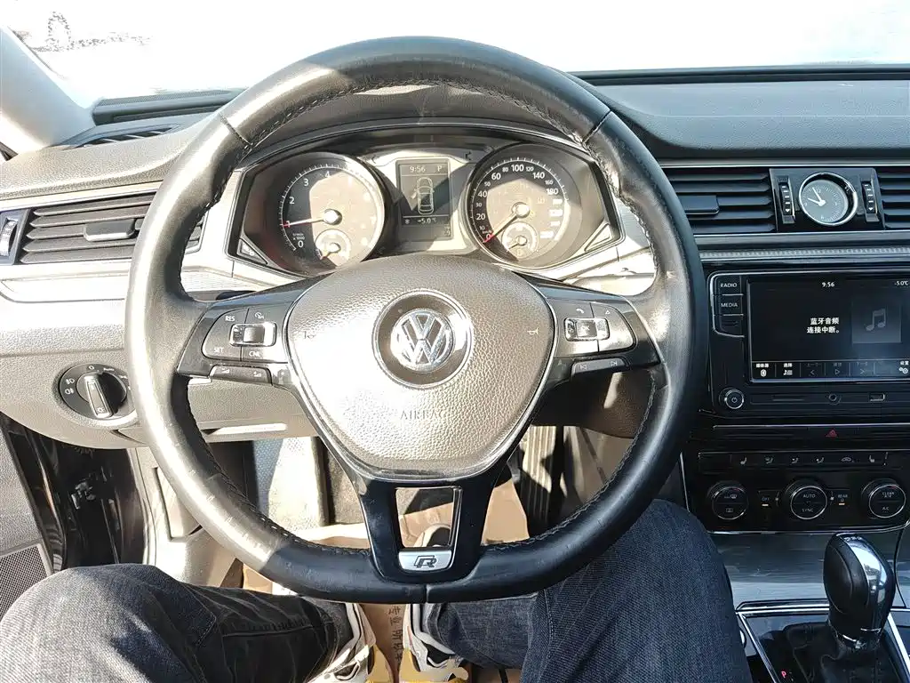 Volkswagen Passat 2017 330TSI DSG Prestige фото 11