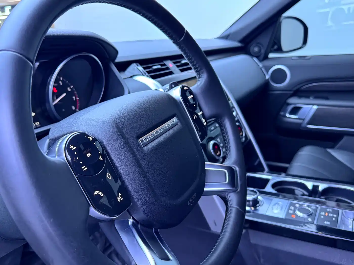 Land Rover Discovery 2019 3.0 SC V6 SE фото 7
