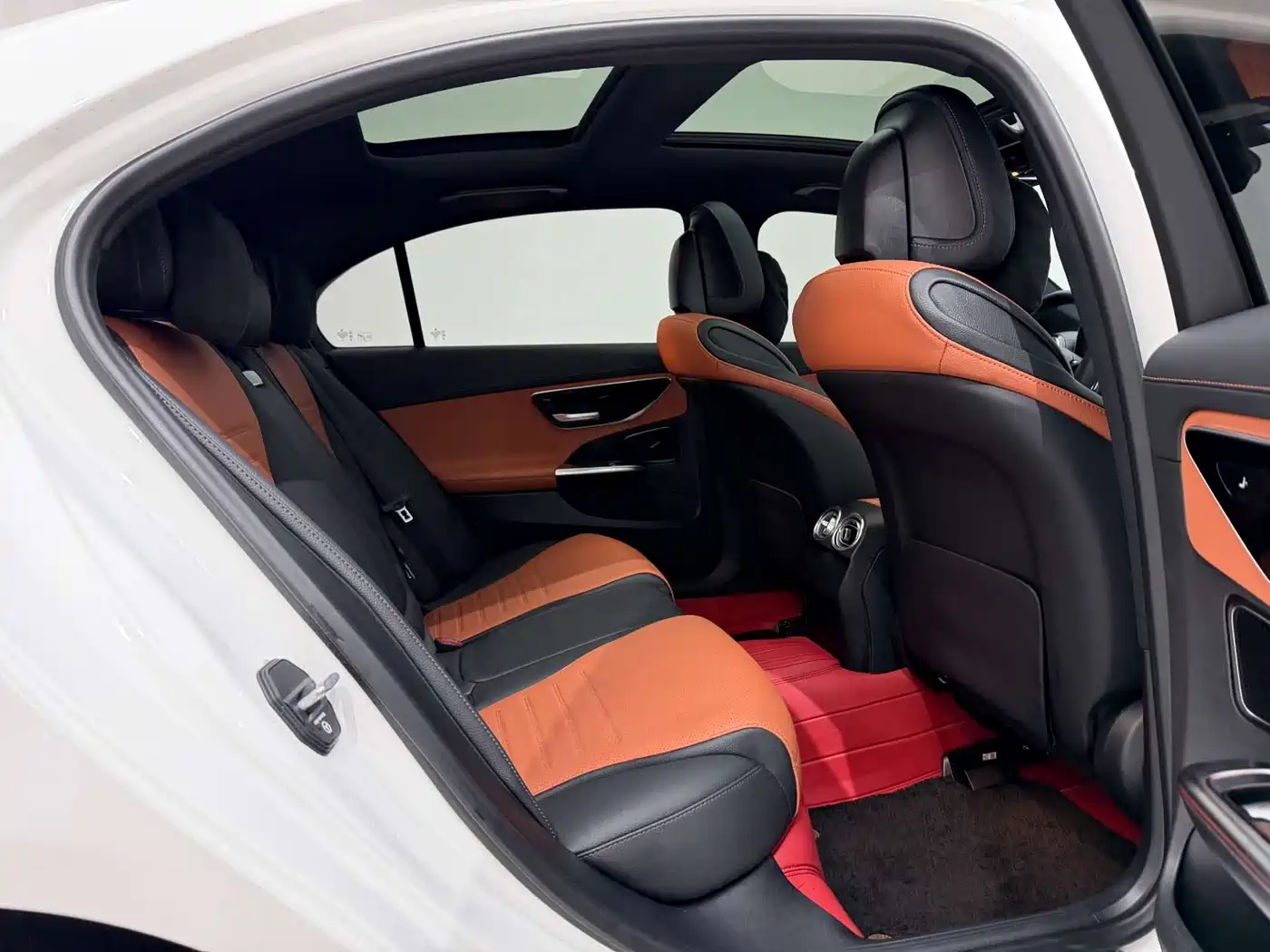 Mercedes-Benz C-Class 2024 Second Facelift C 260 L Sport фото 17