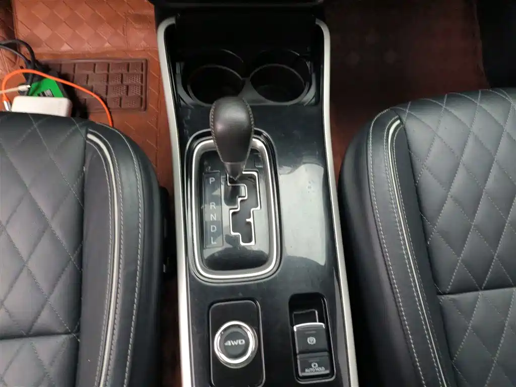 Mitsubishi Outlander 2020 2.4L 4WD Luxury 7-seater фото 11
