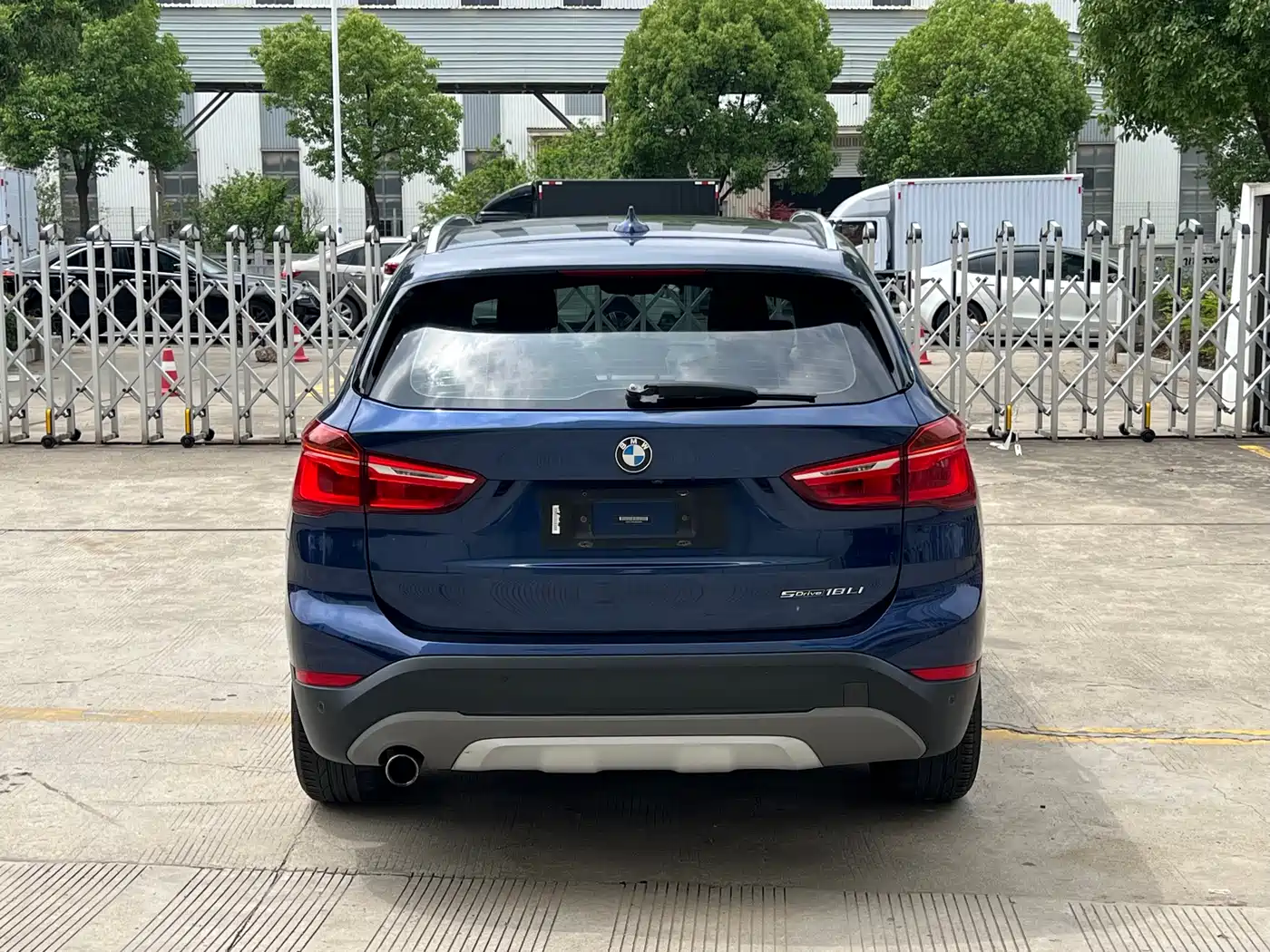 BMW X1 2018 sDrive18Li Premium Model фото 6