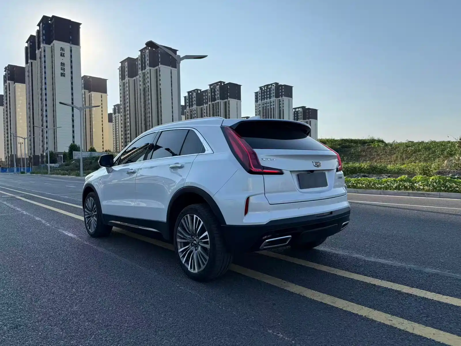 Фото 9 - Cadillac XT4