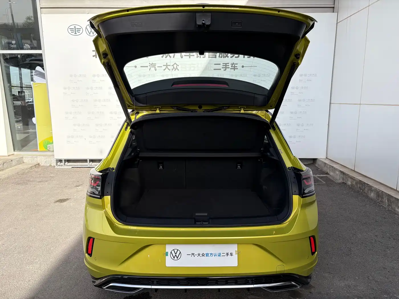 Volkswagen T-ROC 2023 300TSI DSG 2WD Starlight Edition фото 10
