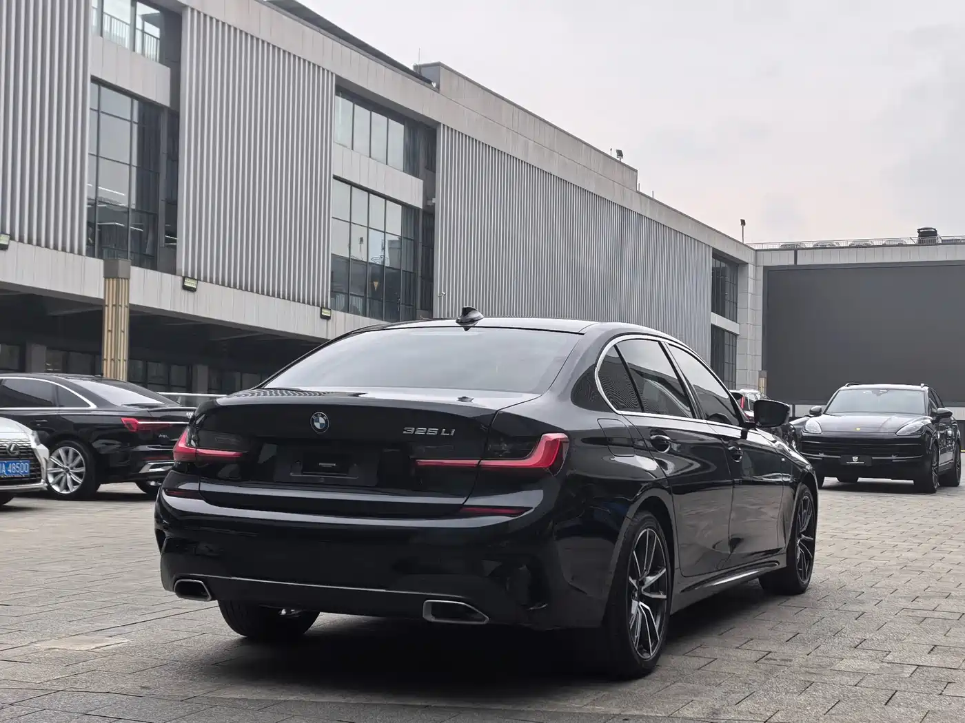 BMW 3 Series 2020 320Li M Sport Package фото 13
