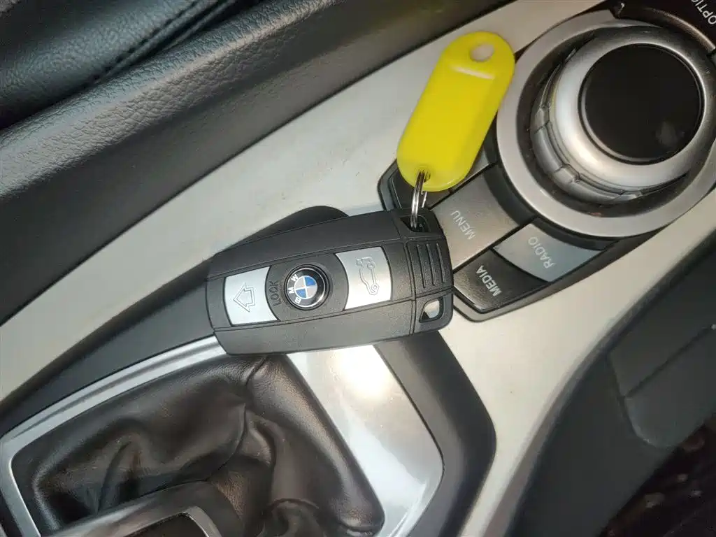 BMW X1 2014 sDrive18i Fashion Edition фото 17