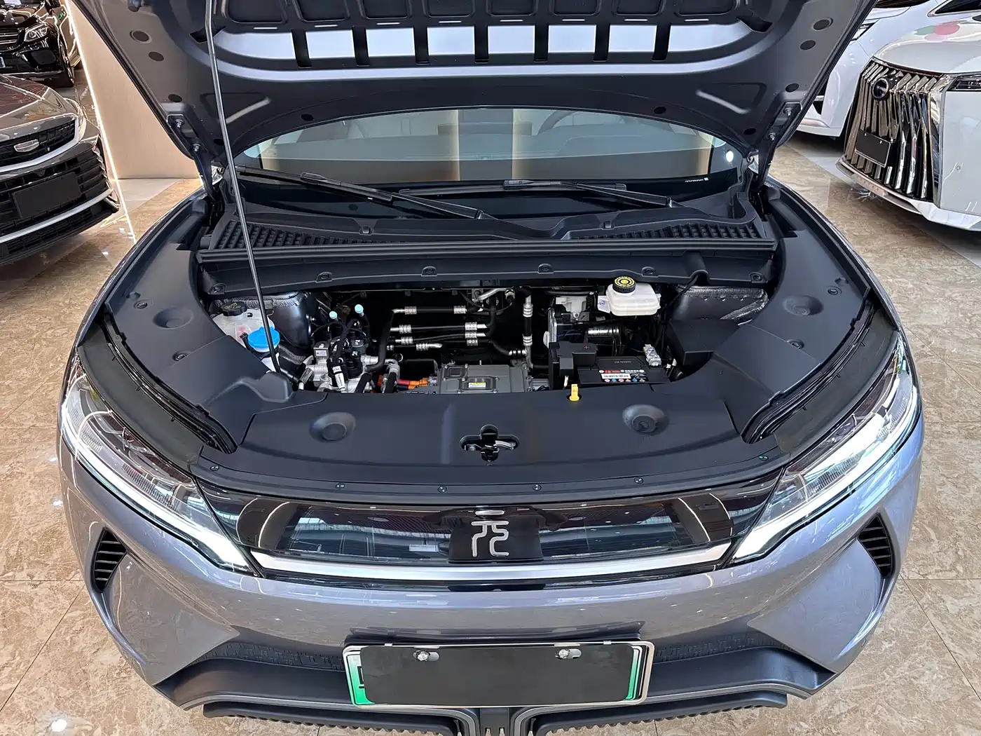 BYD Yuan UP 2024 401KM Surpass Edition фото 16