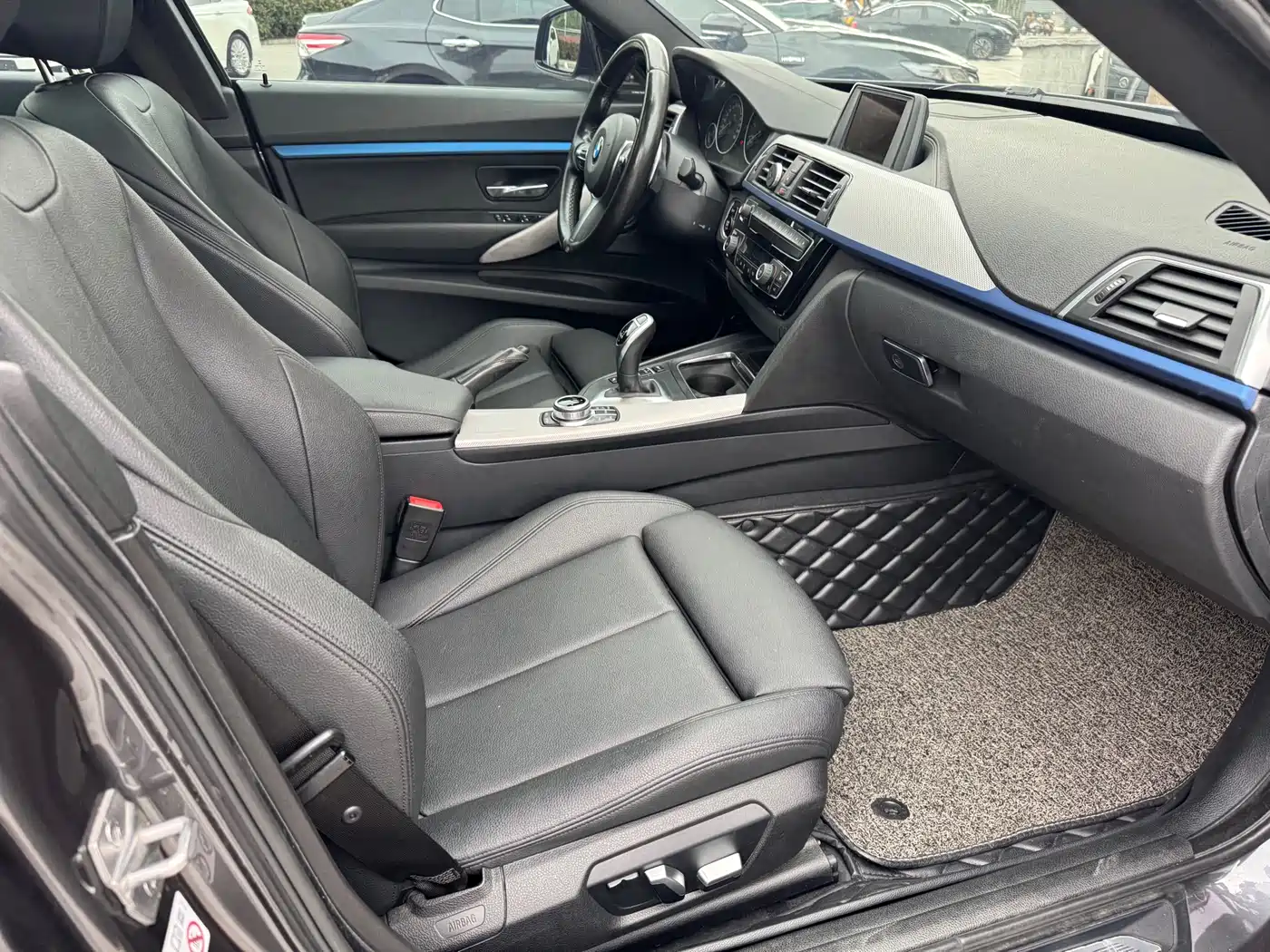 BMW 3 Series GT 2018 320i M Sport фото 14
