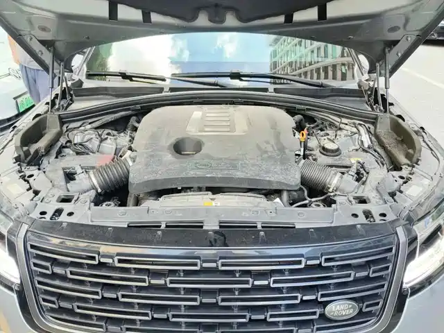 Land Rover Range Rover Velar 2024 Exemplary Edition — фото 3