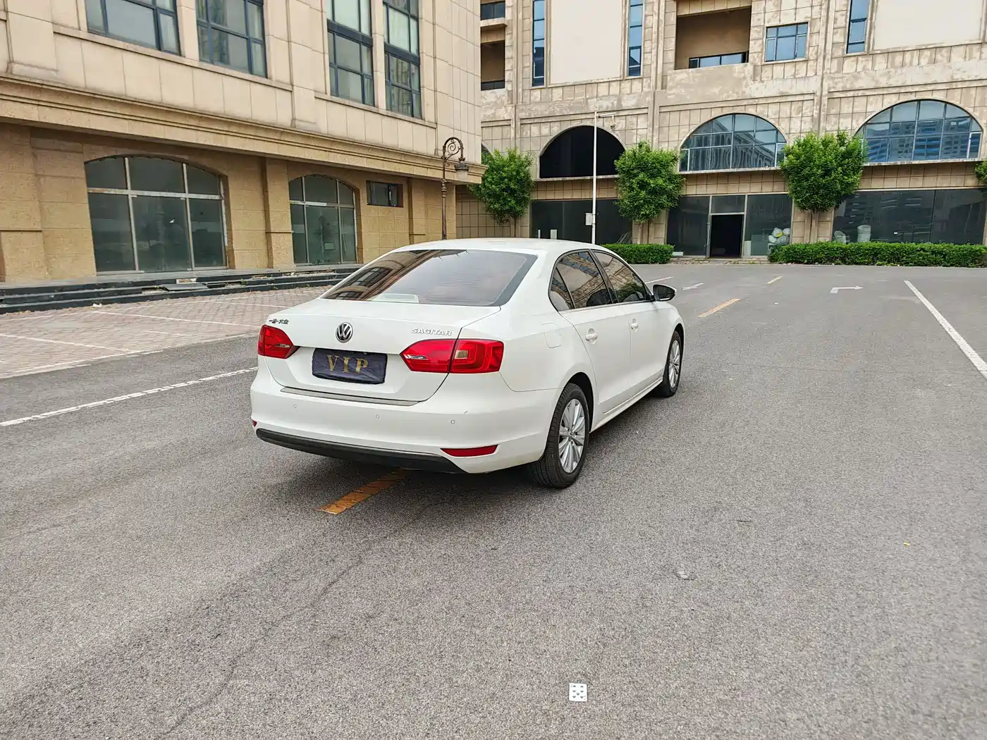 Volkswagen Sagitar 2014 Facelift 1.6L Automatic Comfort фото 15