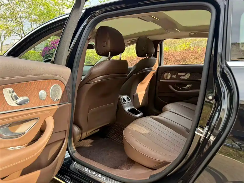 Mercedes-Benz E-Class 2023 E 300 L Luxury фото 6