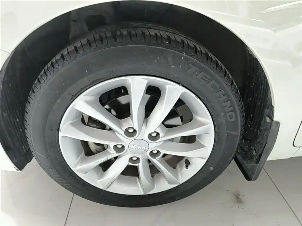 Kia K3 2016 1.6L Automatic GL фото 23