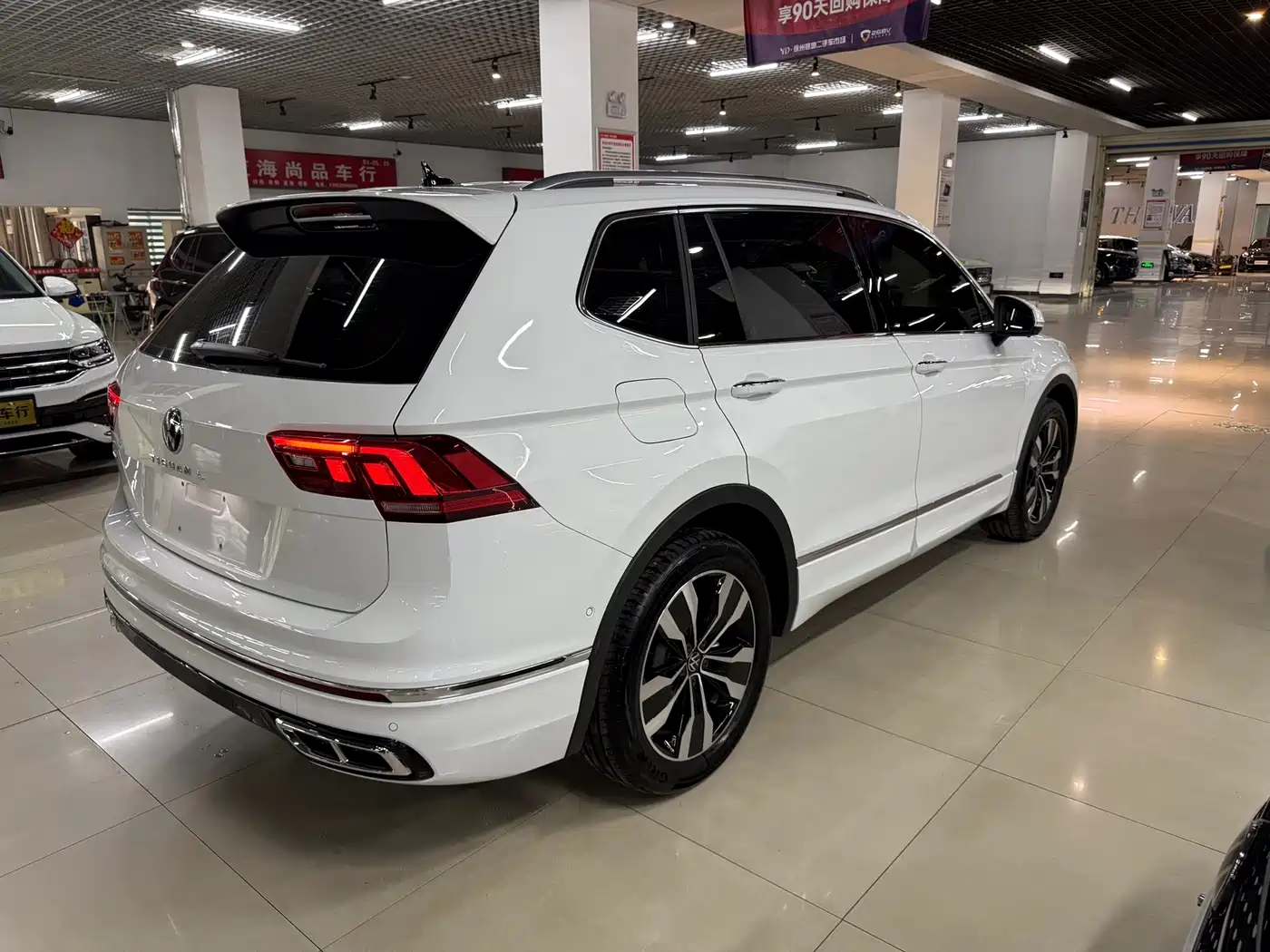 Volkswagen Tiguan L 2026 2025 330TSI Automatic 2WD R-Line Dragon Glory Edition