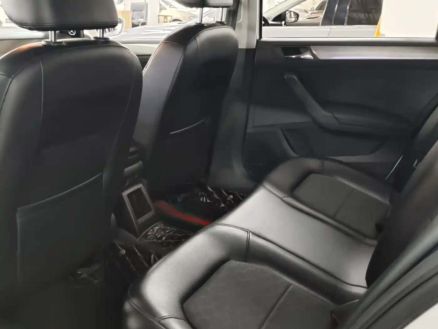 Volkswagen Santana 2015 1.6L Automatic Comfort Edition фото 8