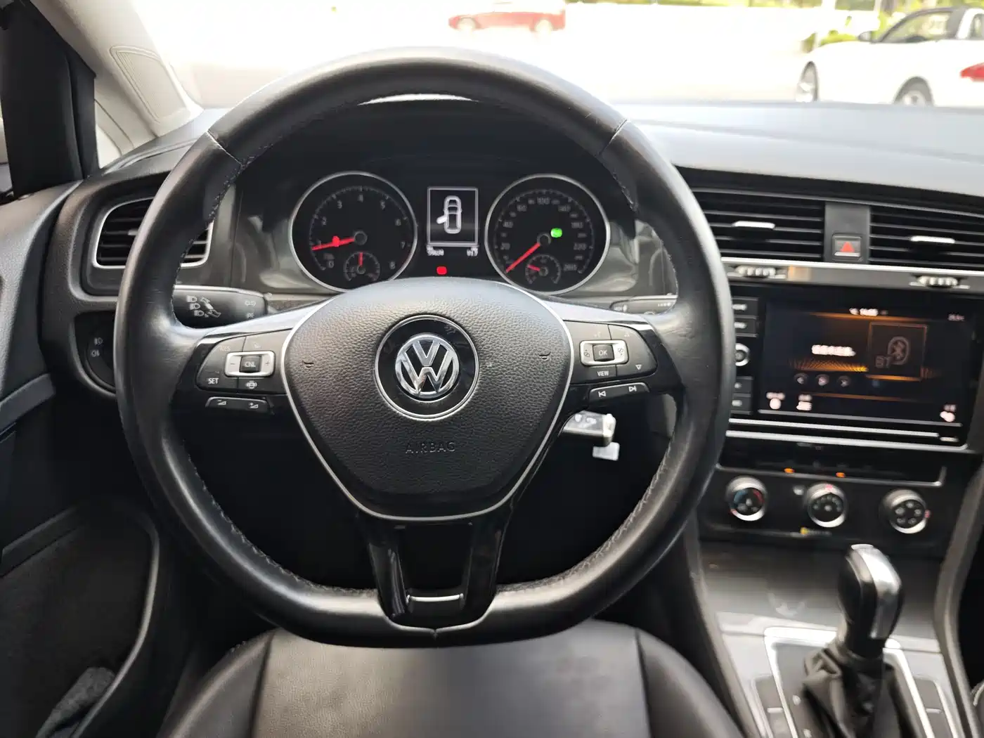 Volkswagen Golf 2019 200TSI DSG Comfort (China V) фото 6