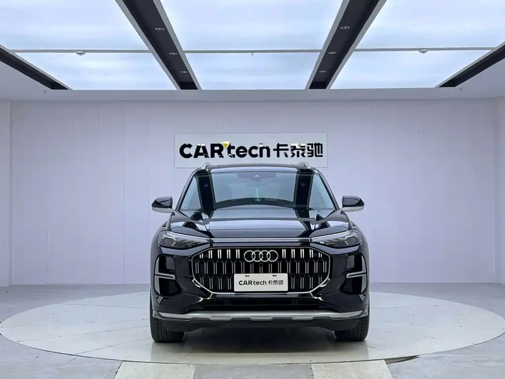 Фото 8 - Audi Q6