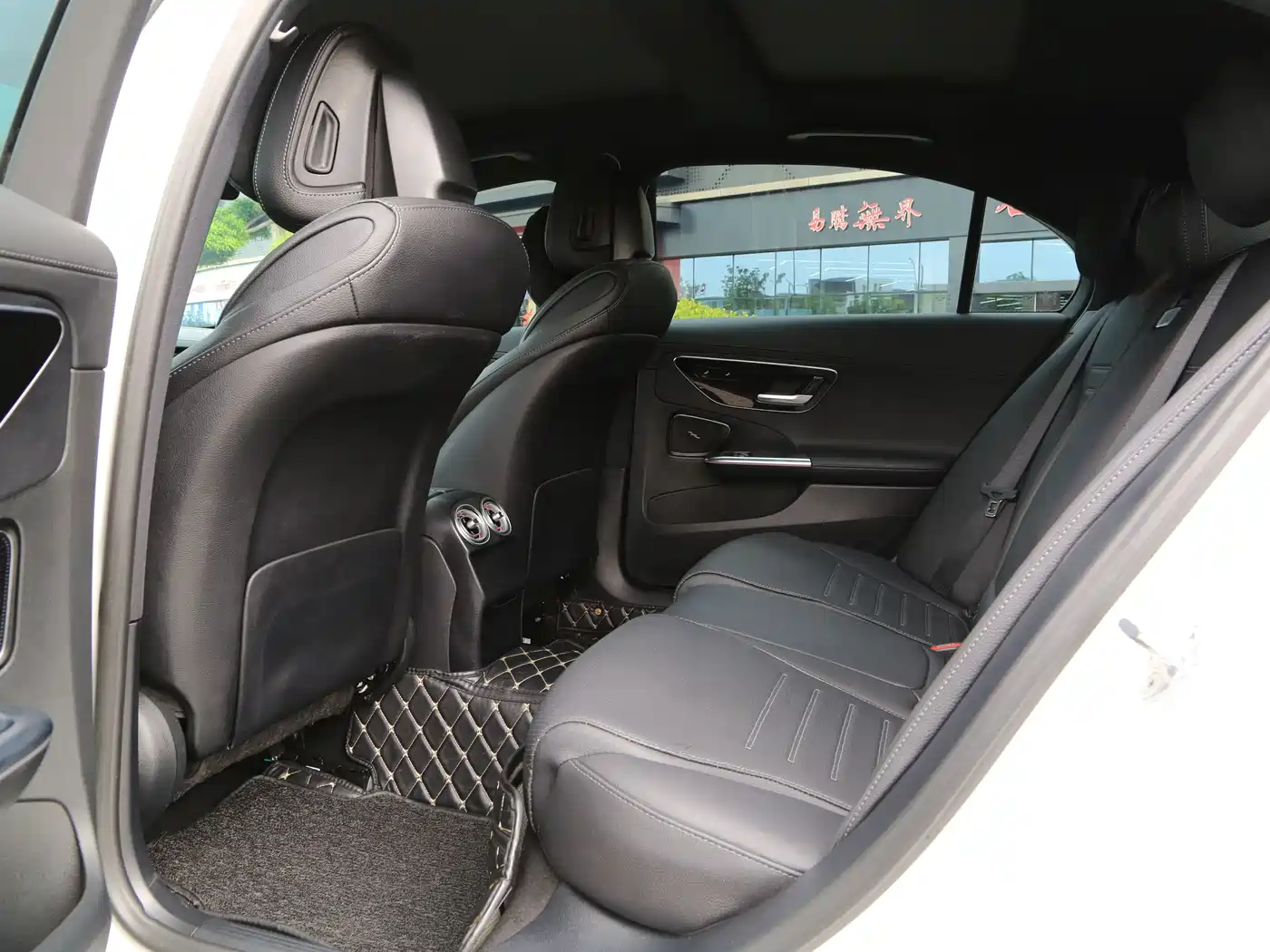 Mercedes-Benz C-Class 2023 C 260 L Sport фото 7