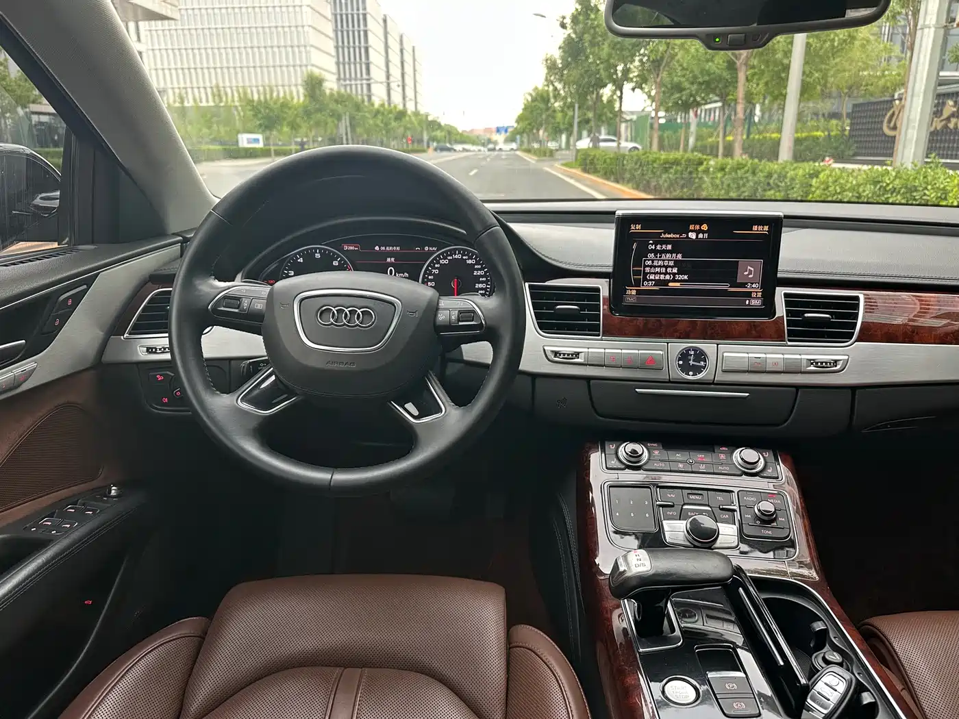 Audi A8 2012 A8L 45 TFSI quattro Luxury фото 5
