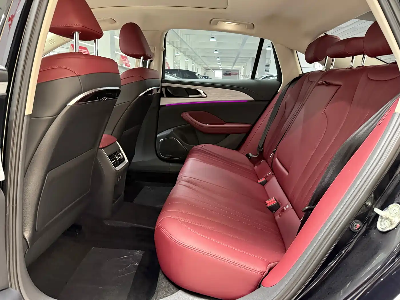 Hongqi H5 2024 1.5T DCT Smart Connect Flag Rhythm Edition фото 8