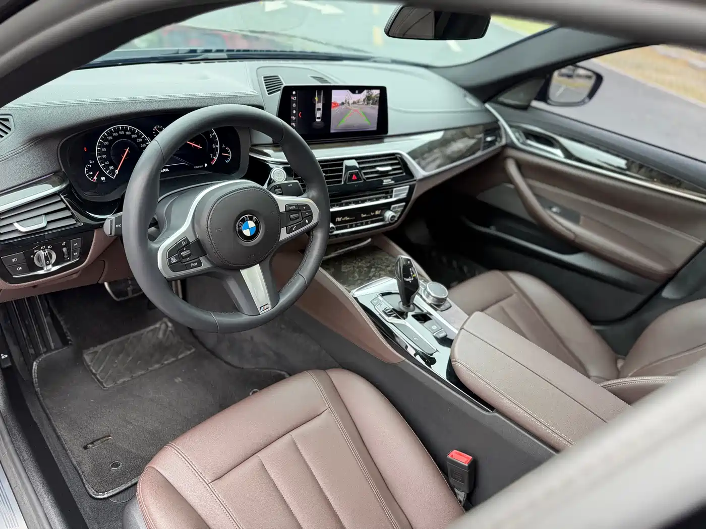 BMW 5 Series 2019 525Li M Sport Package фото 10