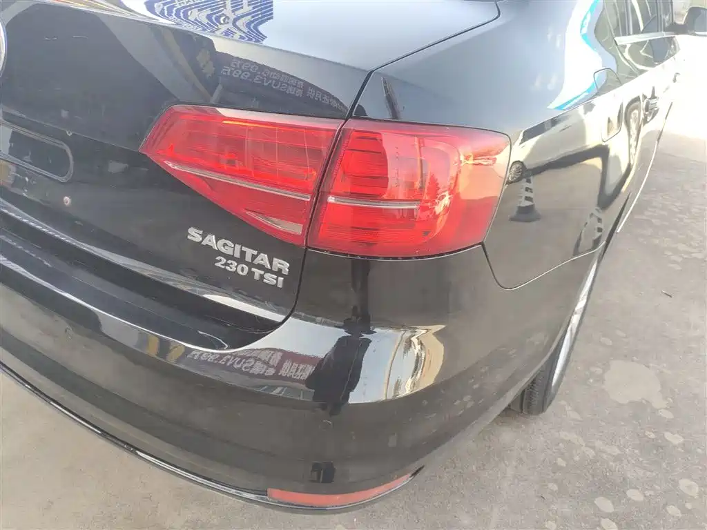Volkswagen Sagitar 2015 230TSI Automatic Comfort фото 24