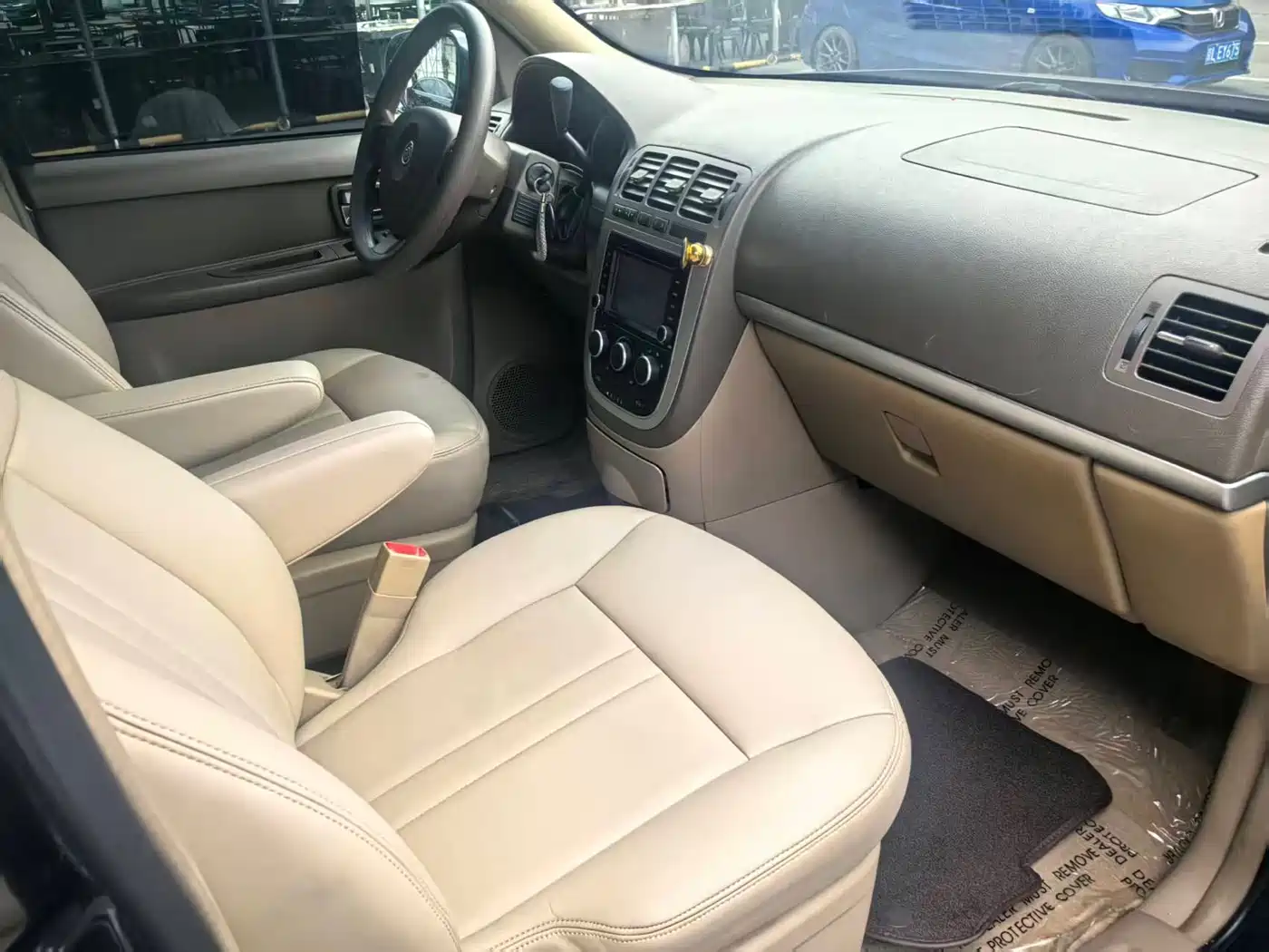 Buick GL8 2011 2.4L CT Comfort Edition фото 11