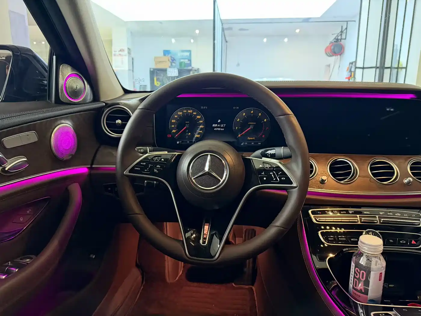 Mercedes-Benz E-Class 2016 E 200 L фото 4