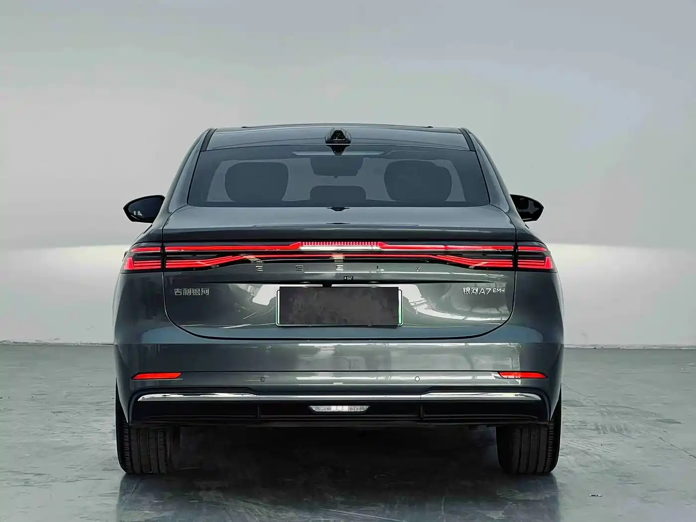 Geely Galaxy Galaxy A7 2025 EM-i 150km Explorer+ Edition фото 8