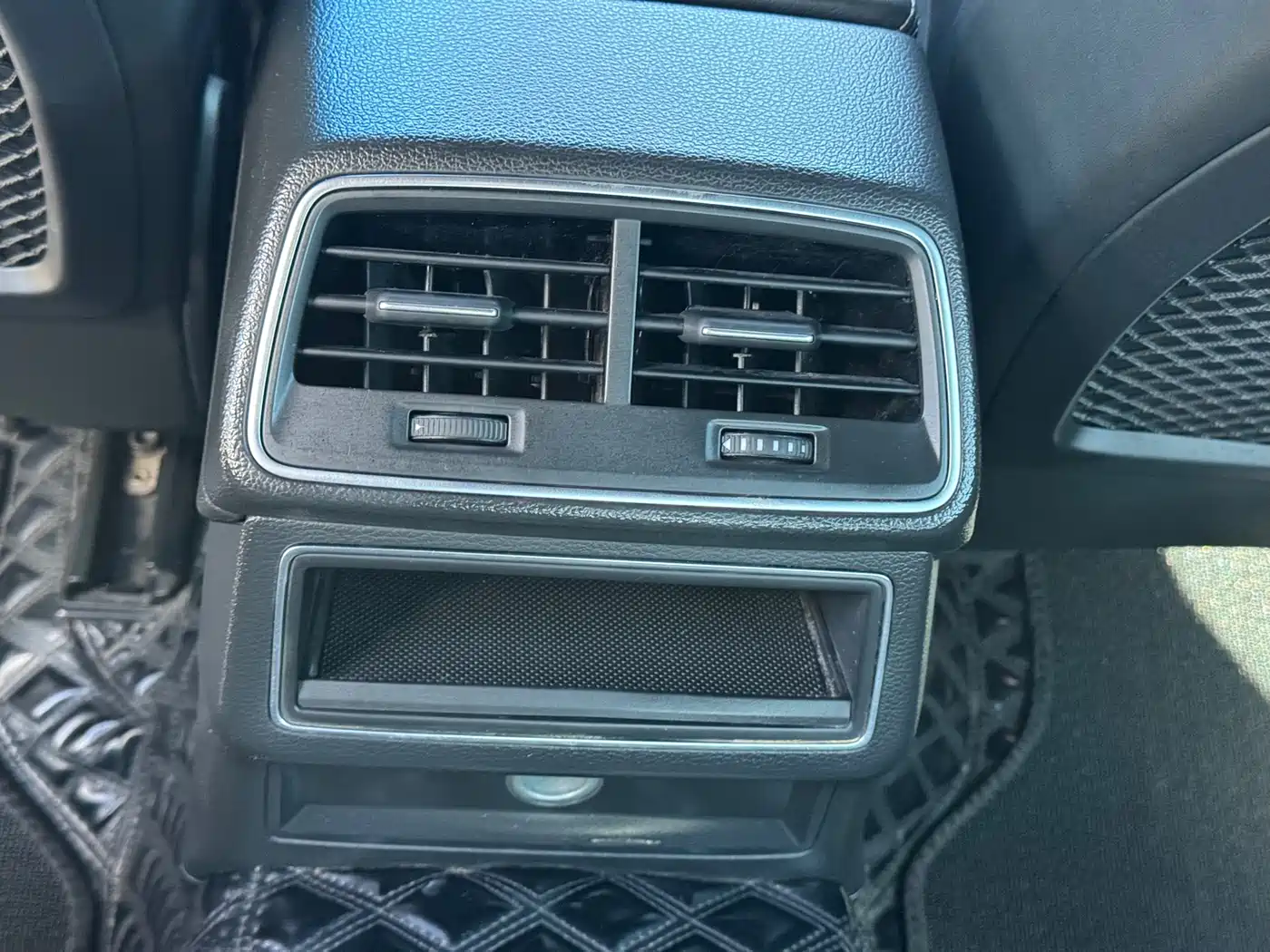 Audi A6L 2022 40 TFSI Luxury Dynamic фото 14