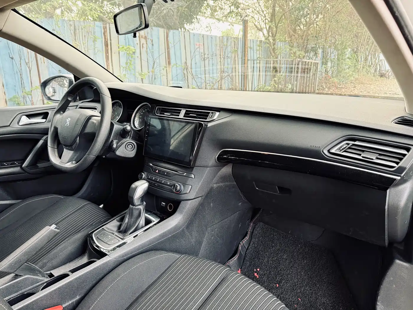 Peugeot 408 2014 1.8L Automatic Leading Edition фото 22