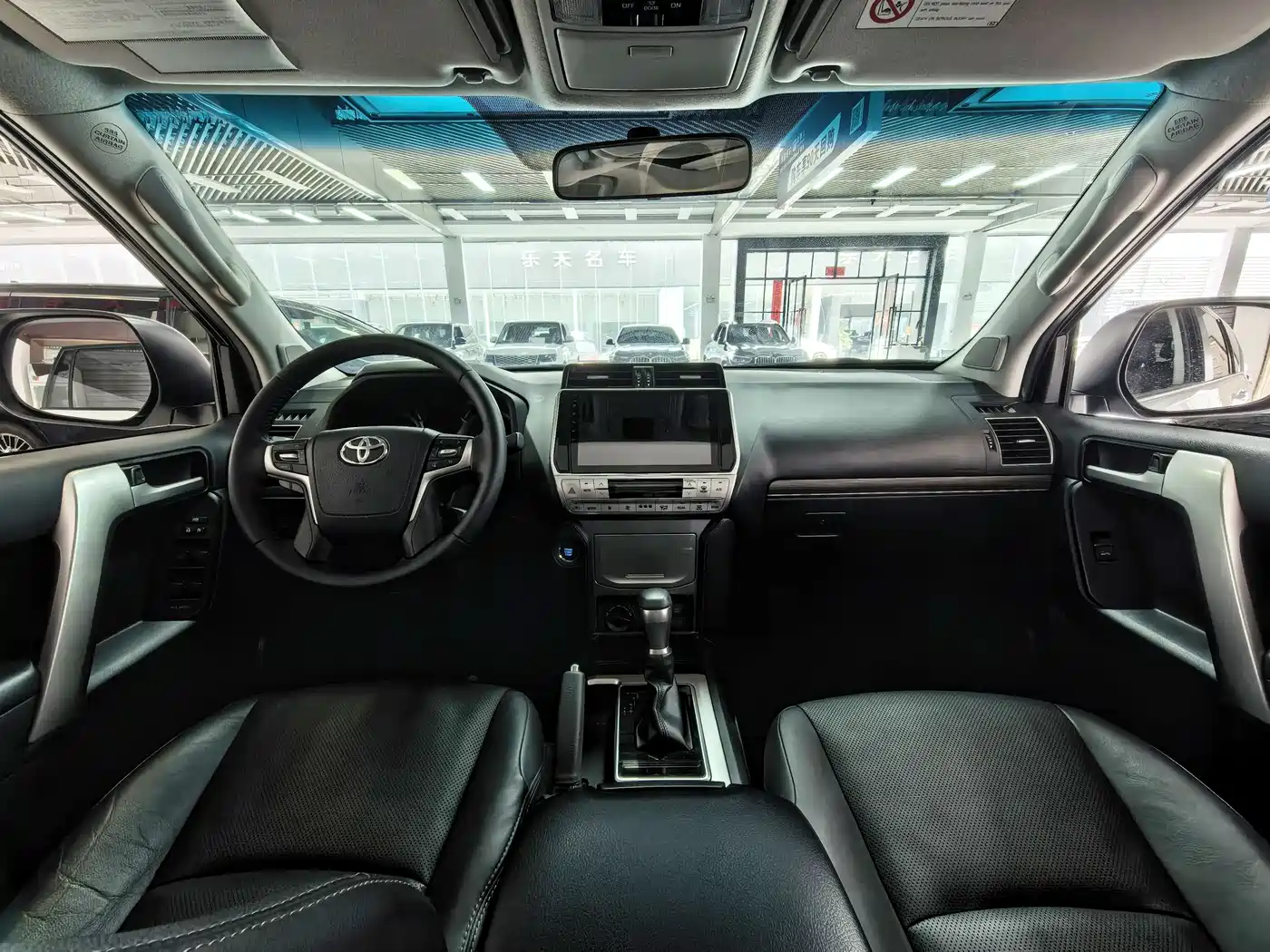 Toyota Prado 2019 3.5L Automatic TX-L Zunxiang Edition with Rear-mounted Spare Tire фото 4