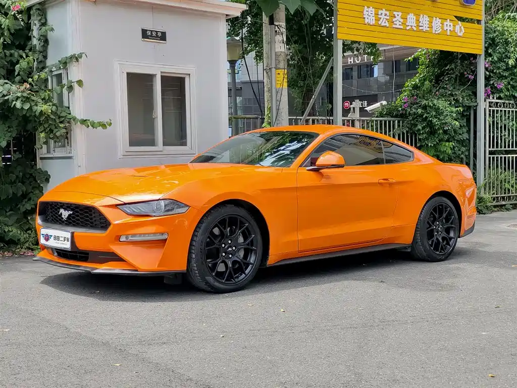 FORD MUSTANG