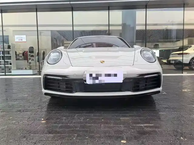 PORSCHE 911