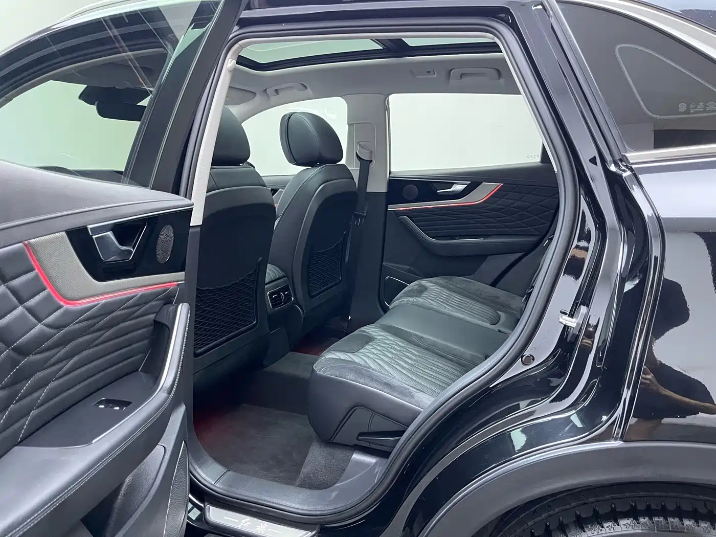 Hongqi HS5 2022 2.0T Smart Connect Premium Edition фото 14
