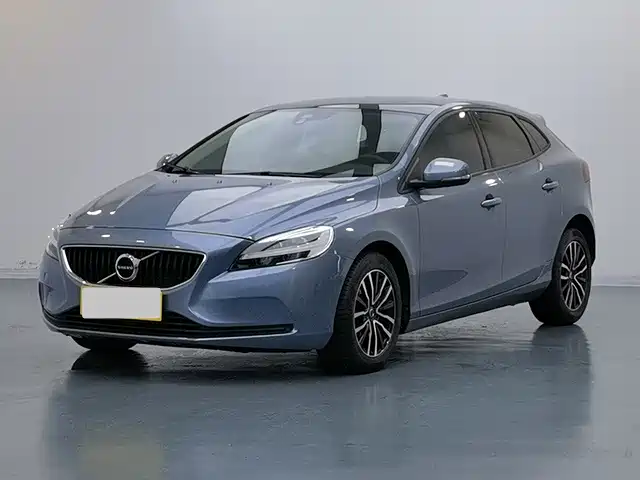 Volvo V40 2018 2019 T3 Momentum