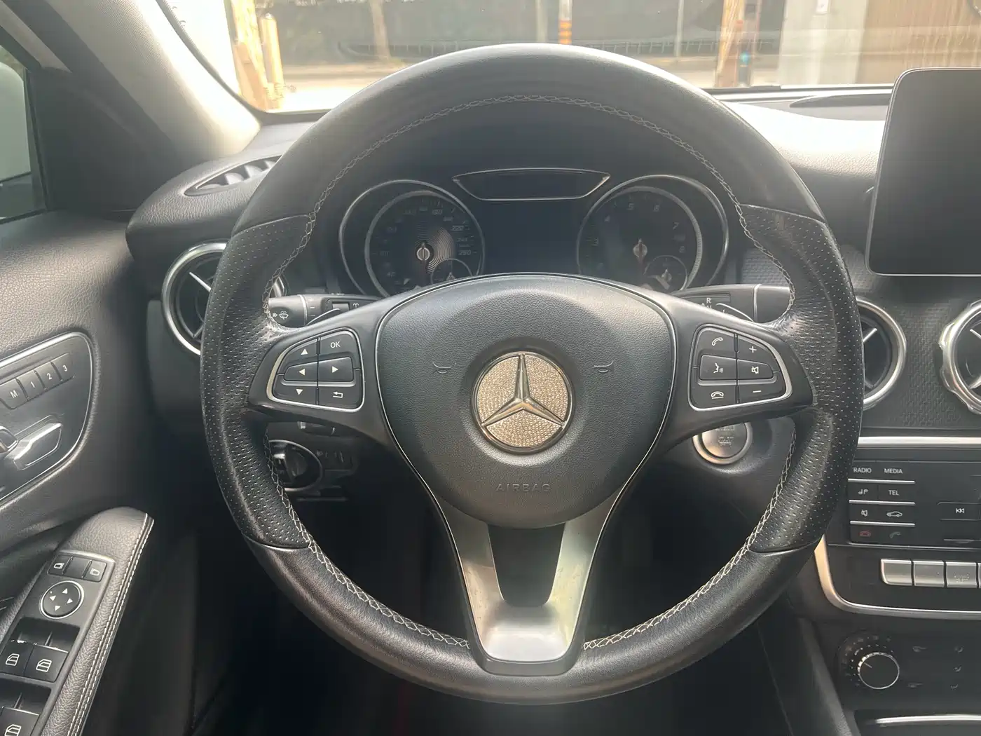 Mercedes-Benz GLA 2018 GLA 200 Dynamic фото 11