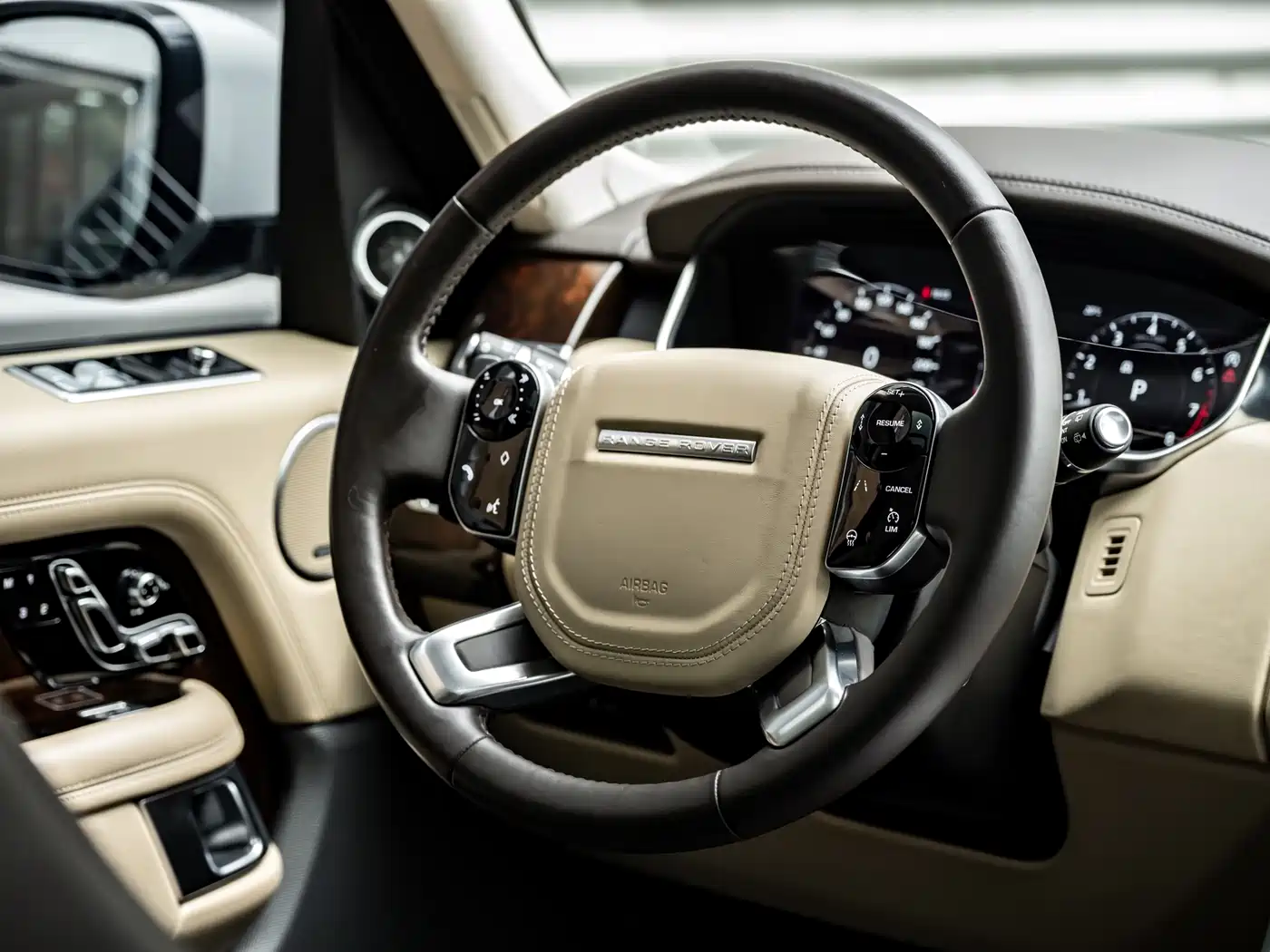 LAND ROVER RANGE ROVER