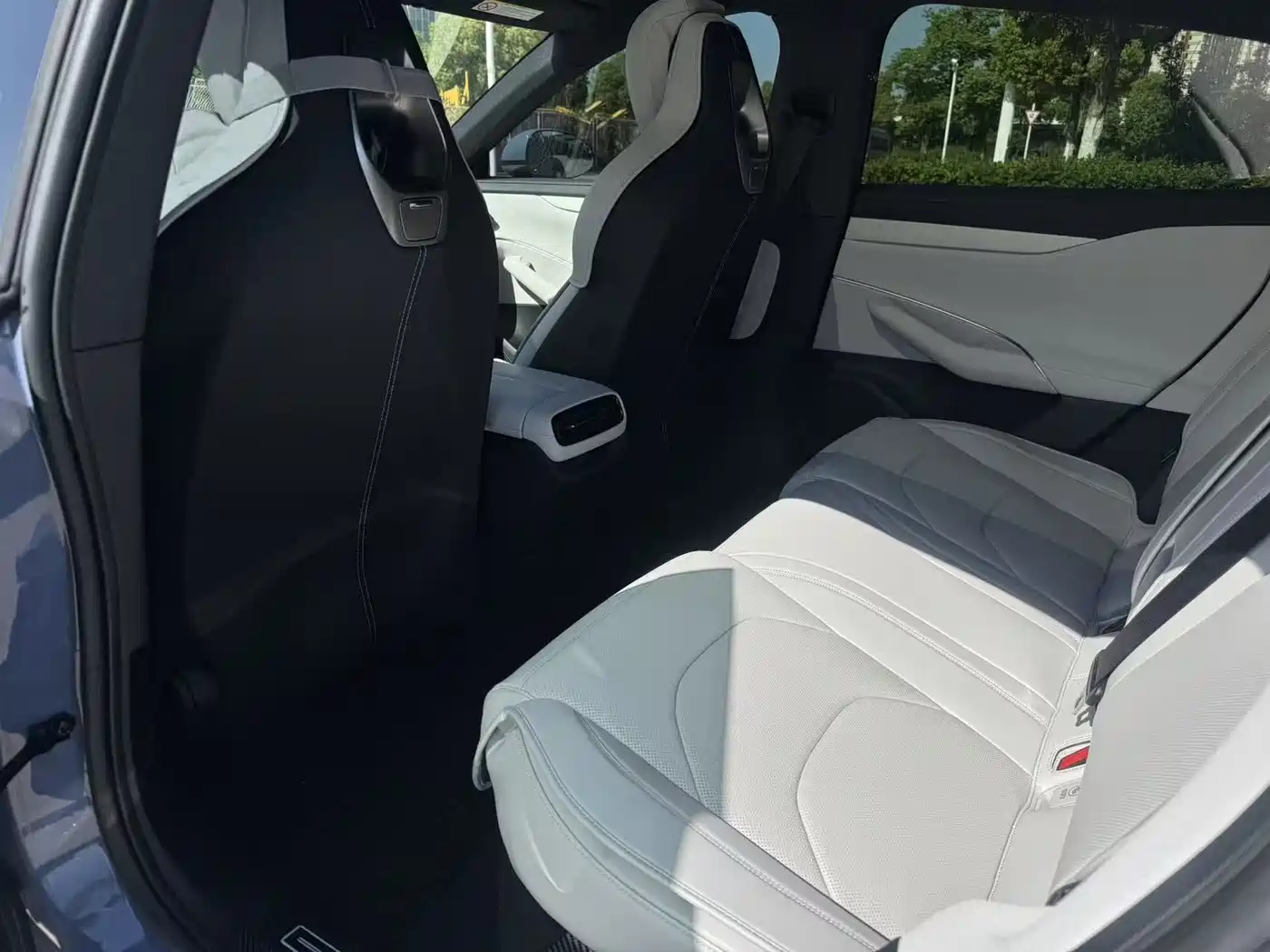 Xiaomi Auto Xiaomi SU7 2024 RWD Standard Founder's Edition фото 18