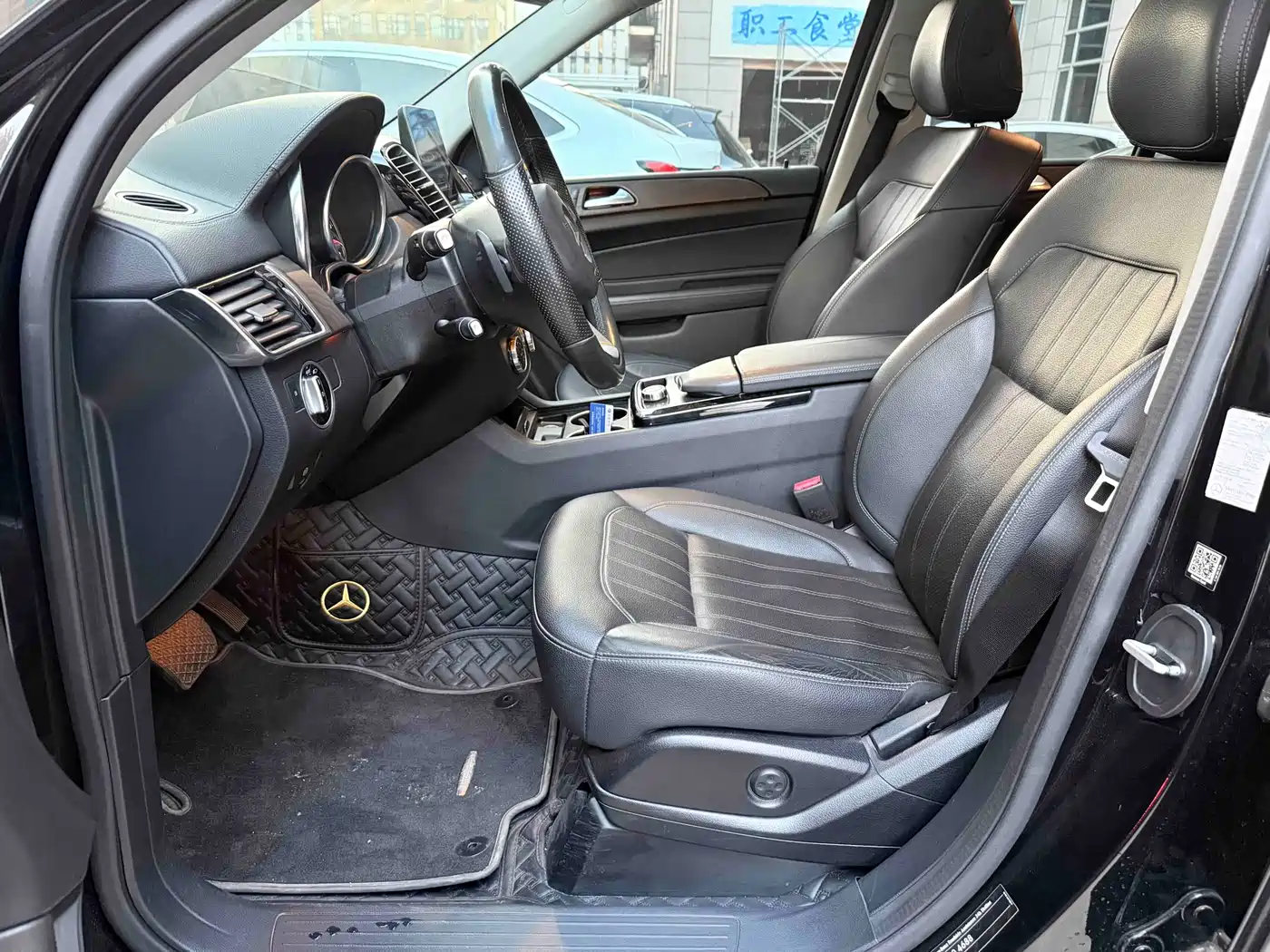 Mercedes-Benz GLE 2016 GLE 320 4MATIC Luxury фото 8