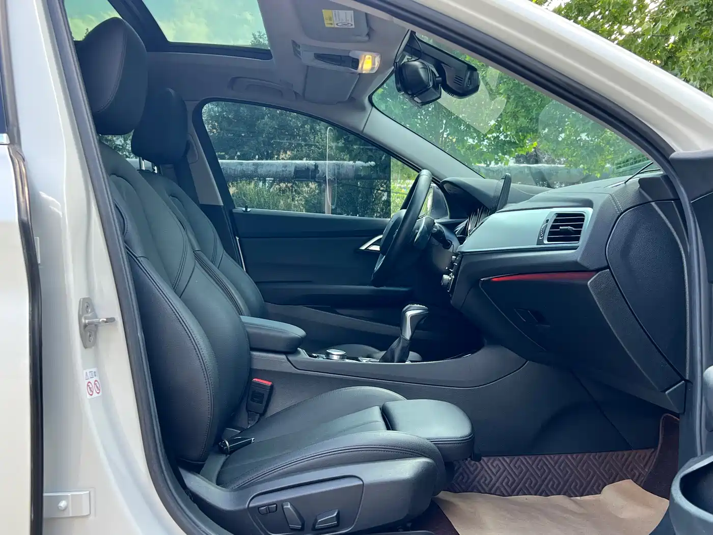 BMW 1 Series 2018 120i Design Package фото 13