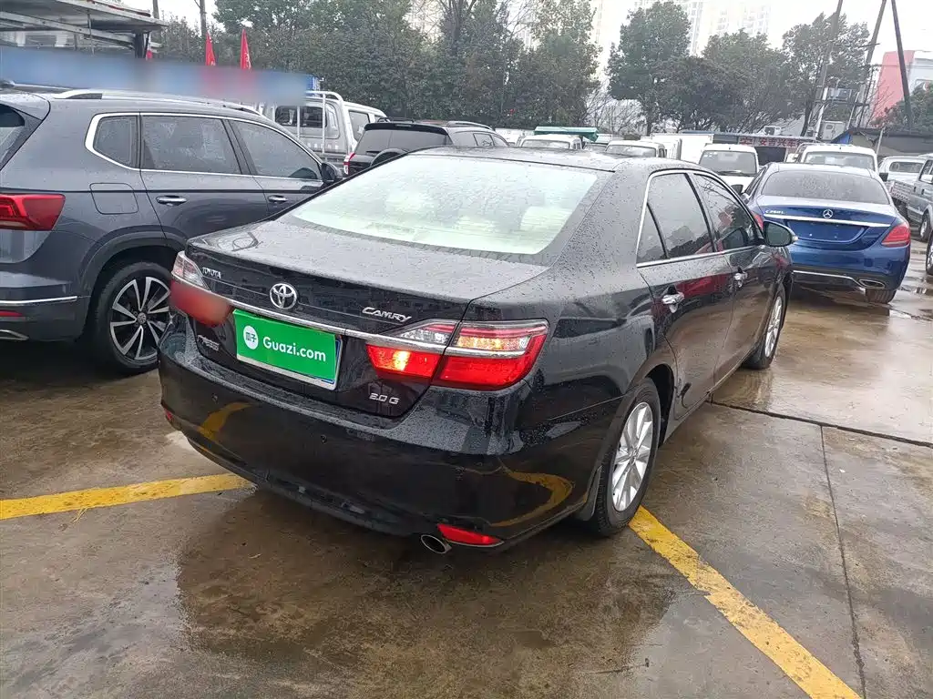 Toyota Camry 2015 2.0G Leading Edition фото 5