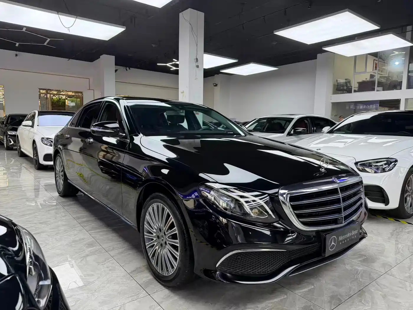 Mercedes-Benz E-Class 2020 E 300 L Luxury Model фото 3