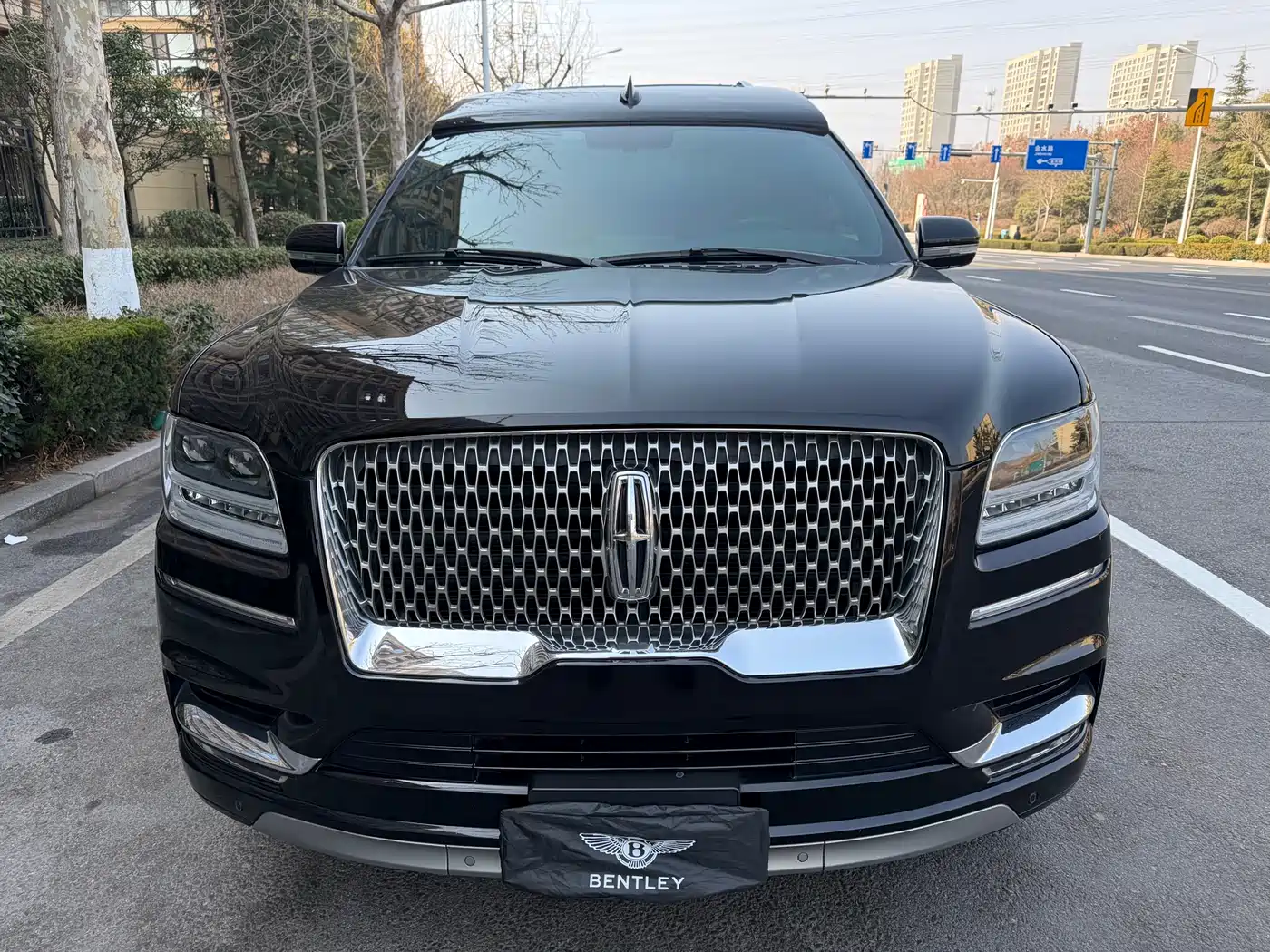 Фото 2 - Lincoln Navigator