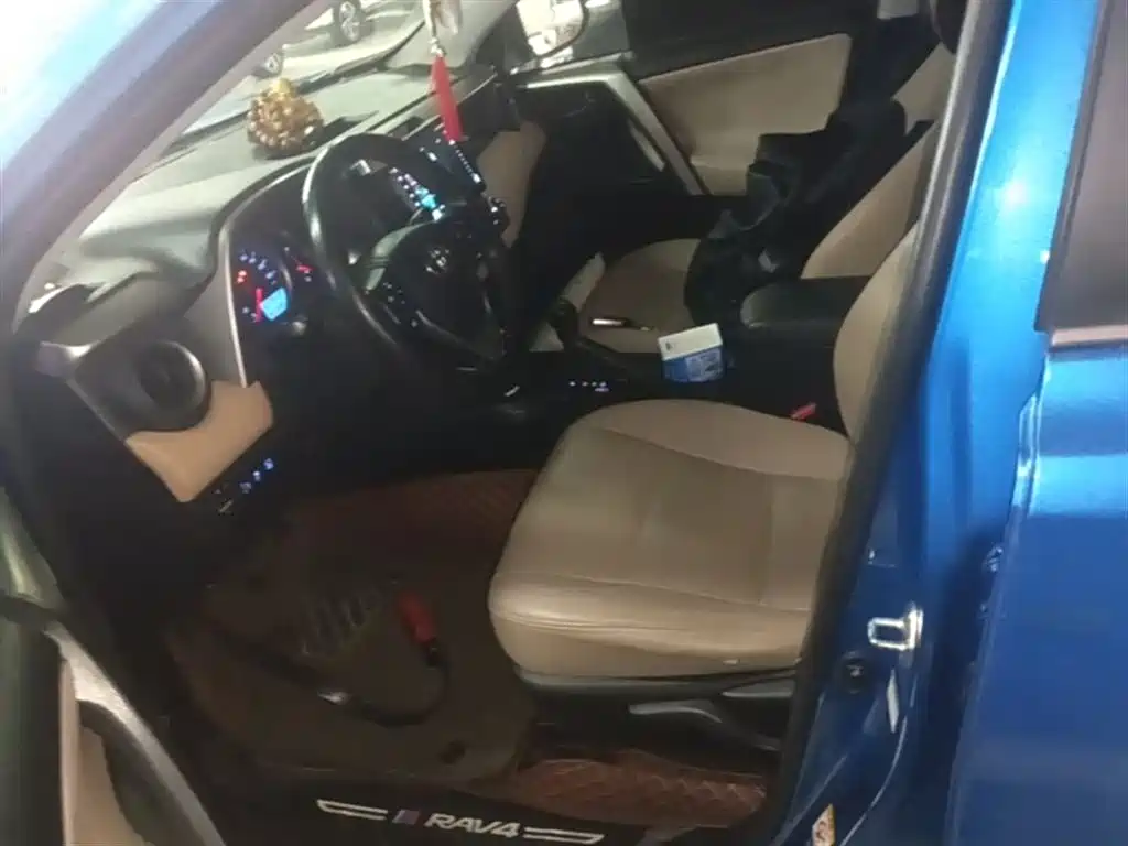 Toyota RAV4 Rongfang 2016 2.0L CVT 2WD Trend (China V) фото 15