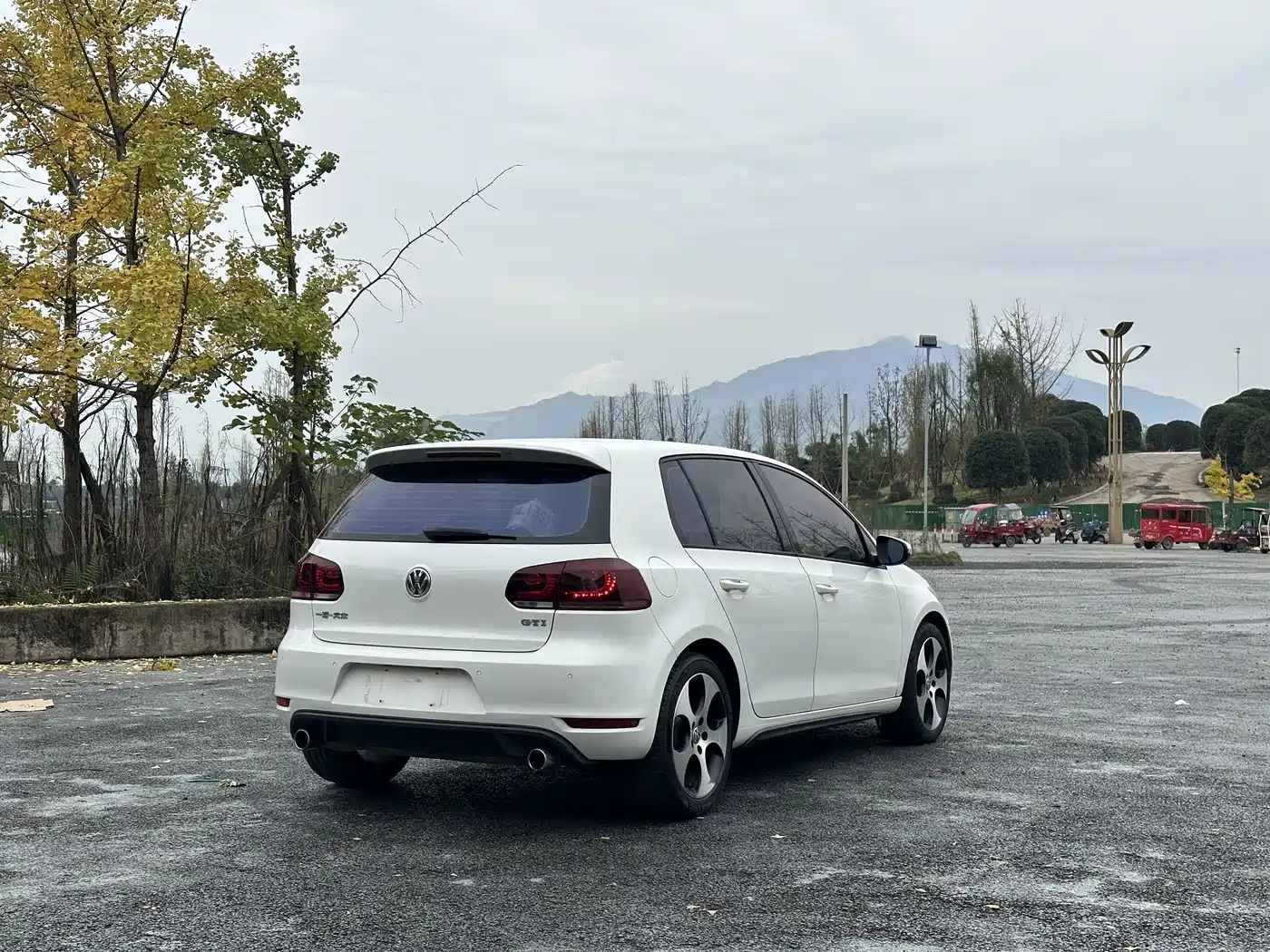 Volkswagen Golf GTI 2012 2.0TSI GTI фото 5