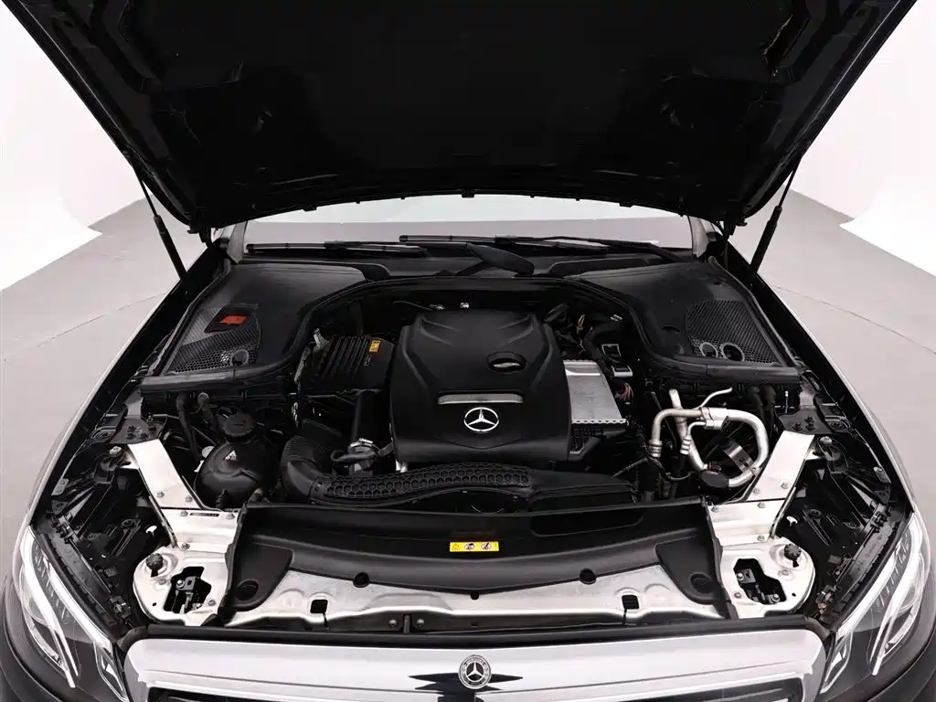 Mercedes-Benz E-Class 2018 Facelift E 300 L Luxury фото 17