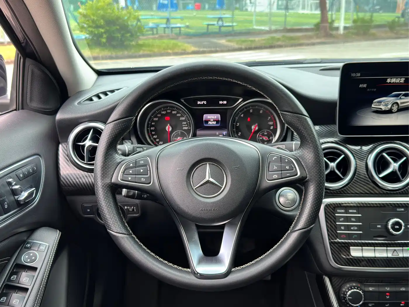 Mercedes-Benz GLA 2018 GLA 200 Dynamic фото 16