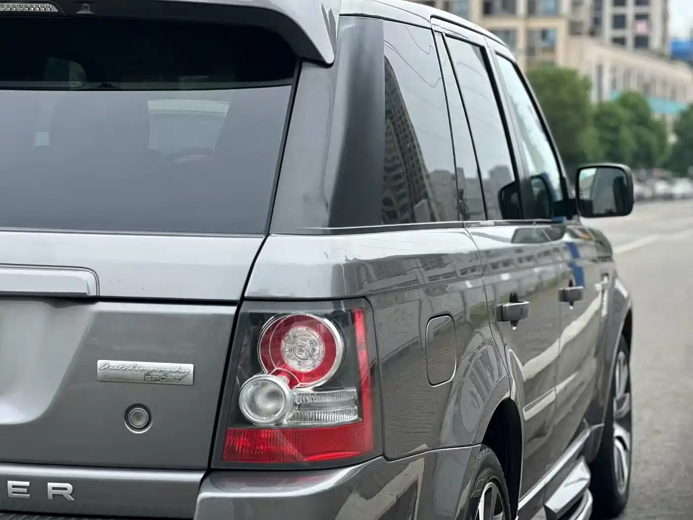 Land Rover Range Rover Sport 2010 2011 5.0 SC V8 Autobiography