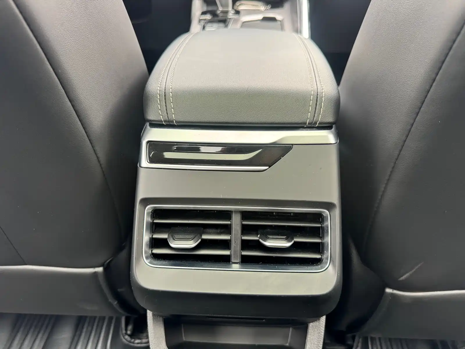 Фото 13 - Geely Preface