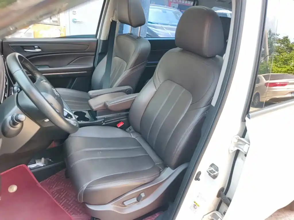 صورة 15 - GAC Trumpchi Trumpchi M6
