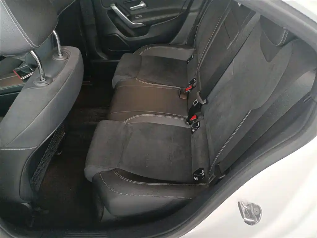 Mercedes-Benz A-Class 2022 Facelift III A 200 L Sport Sedan Fashion фото 13